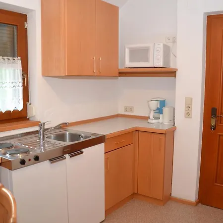 Gaestehaus Bachmann * Hermagor-Pressegger See