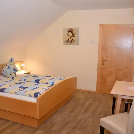 Gaestehaus Bachmann Hermagor-Pressegger See
