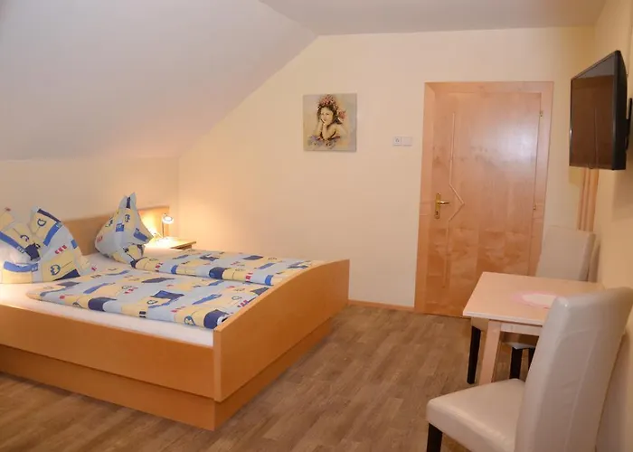 Gaestehaus Bachmann Hermagor-Pressegger See